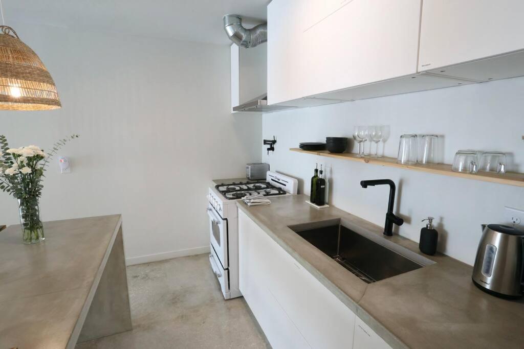 Concrete Suite 5 Min Walk To Shands Uf Gainesville Luaran gambar