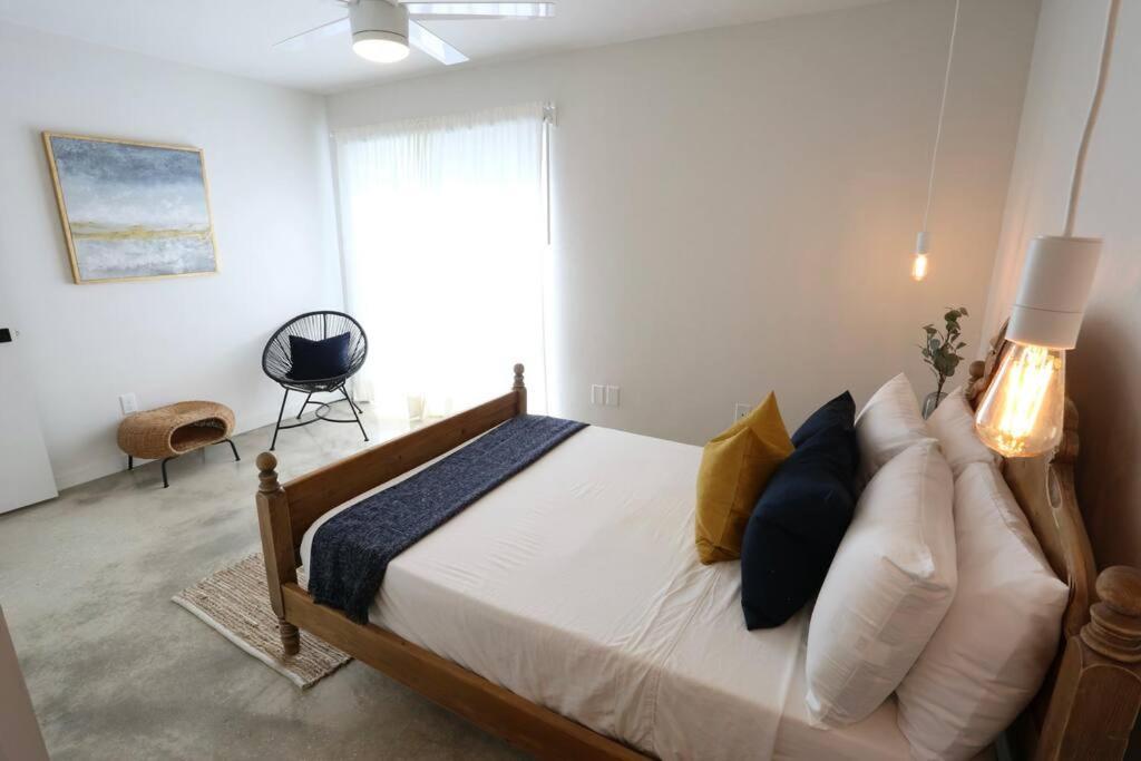 Concrete Suite 5 Min Walk To Shands Uf Gainesville Luaran gambar