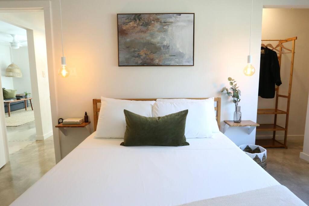 Concrete Suite 5 Min Walk To Shands Uf Gainesville Luaran gambar