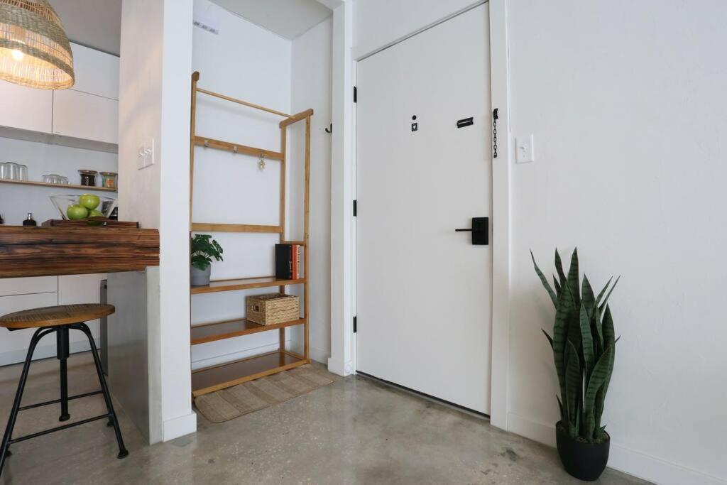 Concrete Suite 5 Min Walk To Shands Uf Gainesville Luaran gambar