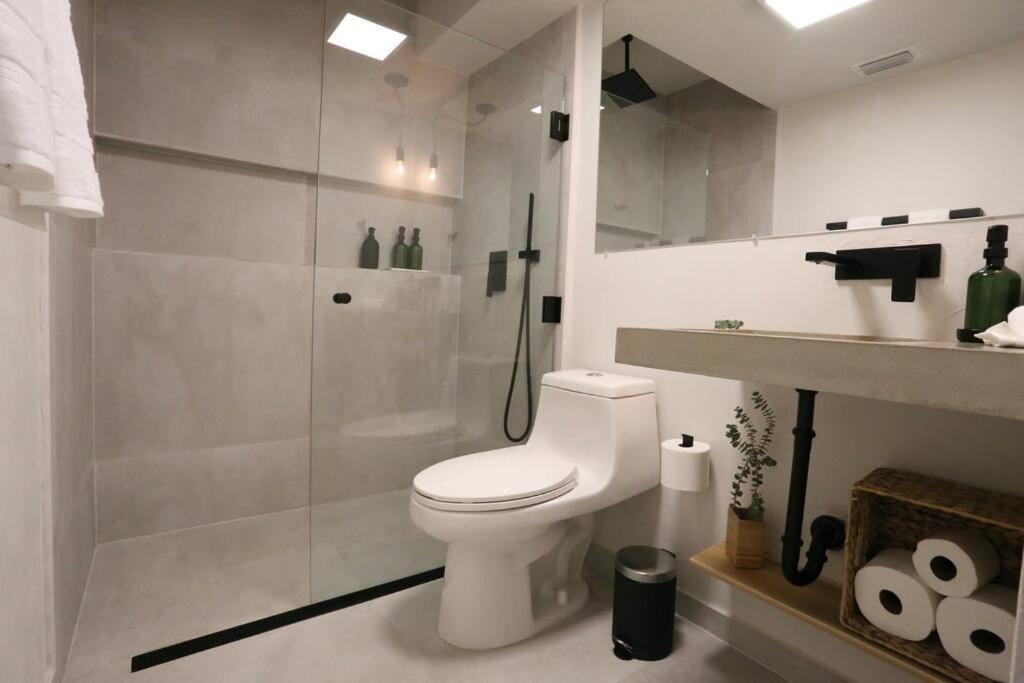 Concrete Suite 5 Min Walk To Shands Uf Gainesville Luaran gambar