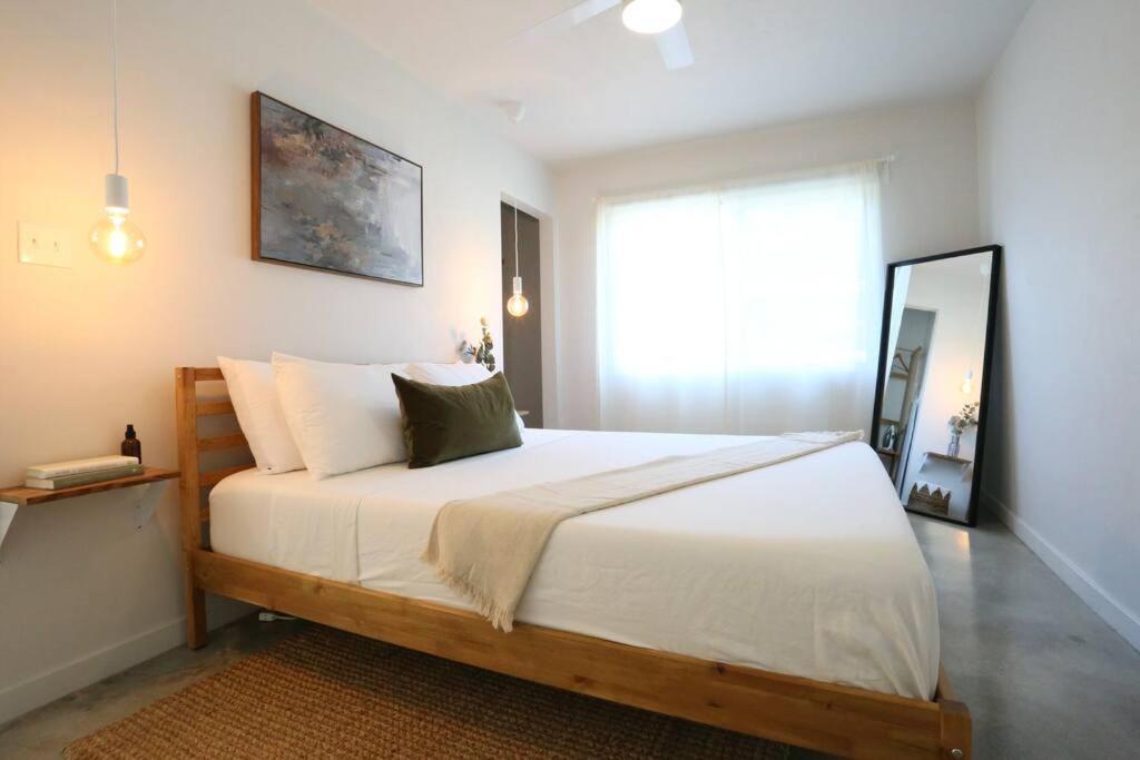Concrete Suite 5 Min Walk To Shands Uf Gainesville Luaran gambar